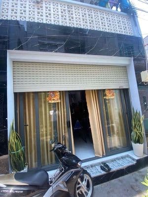 nhà đẹp Phan Văn Trị chỉ nhỉnh 3 tỉ đầy đủ công năng