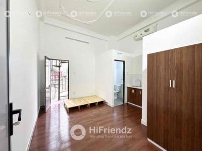Căn Hộ full nội thất có ban công gần ĐH Văn Hiến - Giáp Tân Bình