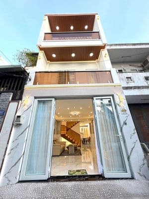 Bán nhà mặt tiền hẽm chính - kinh doanh được