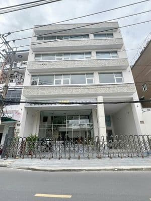 Cho thuê nhà phạm viết chánh 10m x 20m hầm trệt lửng 3 lầu thang máy