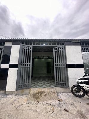 Nhà 109m2 Ngay quốc lộ 22 Chạy vào 400m, giá 750 triệu sổ hồng riêng