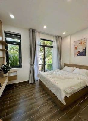 9.4tỷ kế phạm văn đồng ôtô 2chiều 3tầng vip sông đà dòng tiền