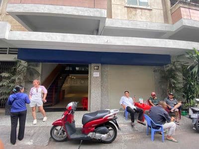 Cho thuê mặt bằng ! ngay khu phố ẩm thực phan xích long - phú nhuận!