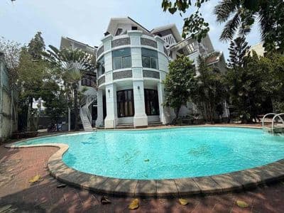 Siêu biệt thự 1000m2 gồm 8pn, có hồ bơi ngay song hành xlhn, ngã 4 mk