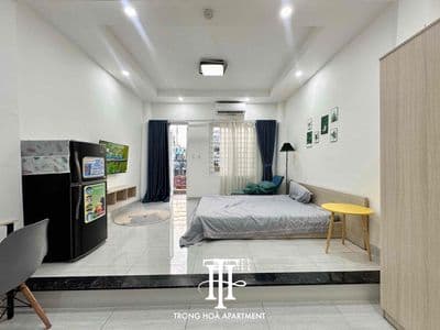 Thuê căn hộ studio ban công full nội thất xịn gần ngã tư Phú Nhuận