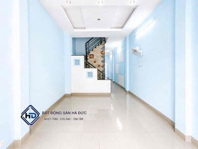 Nhà 3 lầu 4x18 mặt tiền Lê Thị Riêng vỉa hè rộng
