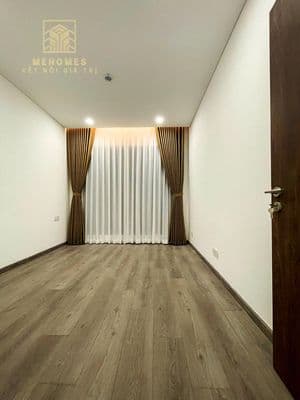 Cho thuê 112m2 brilliant, nội thất cơ bản, view mát chiều, trống sẵn