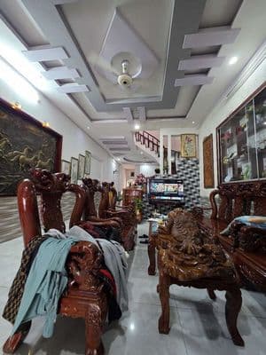 Nhà 1 trệt 2 lầu khu trung tâm hành chính Dĩ An