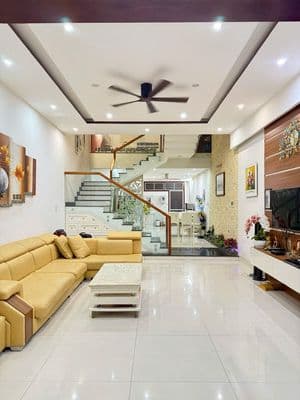 Nhà 4 tầng 4pn đường 7m5 lề 10m đất, trung tâm Cẩm Lệ chỉ 8ty2