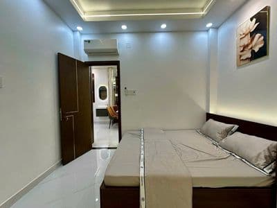 NHÀ MỚI ĐẸP – GÓC 2 MẶT THOÁNG– HẺM 749 HUỲNH TẤN PHÁT, Q7