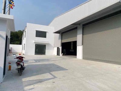 Cho thuê xưởng 3000m Uyên Hưng