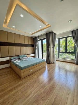 Cho thuê nhà đối diện công viên MTNB khu Tên Lửa DT 5x20 XD 3,5 tấm