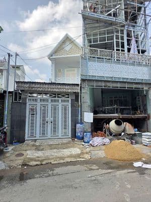 Nhà phố mặt tiền gần BigC Go p. Đông Hòa Dĩ An