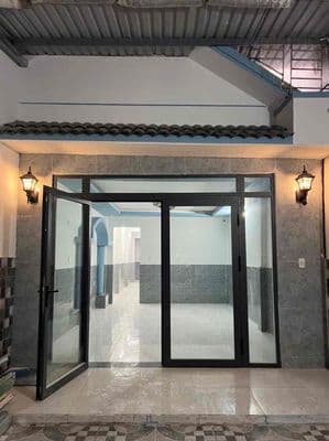 Nhà 4.5m x 24m . Thổ cư 109m Tô Ngọc Vân vào 100m, hẻm thông.