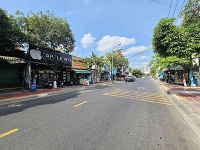 Nhà mặt tiền đang cho thuê thuê 40tr đường Lý Thường Kiệt Dĩ An