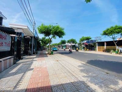 Nhà mặt tiền ngang 6m kinh doanh ngon, Đ. Điện Biên Phủ. 4.3ty