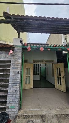 NHÀ TRỆT 5 X22(100m2)2 phòng ngủ ngay trung tâm thị trấn nhà bè.