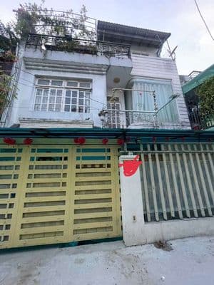 Nhà 8 x 13,5 (110m2) 3 Tầng Nhà cũ 1 đời chủ cần cải tạo.