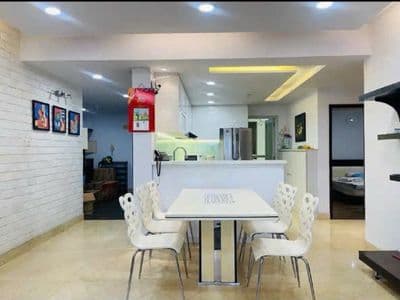 Cần cho thuê căn hộ Hùng Vương Plaza P12. Q5
