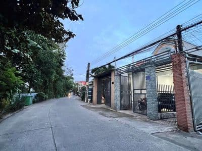 NHÀ CẤP 4 CÓ 6 PHÒNG TRỌ 280,4M2 BÌNH CHUẨN 07 ĐƯONG XE TẢI FULL THỔ