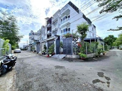 Nhà vườn đuong xe tải Huỳnh Tấn Phát sát Q7