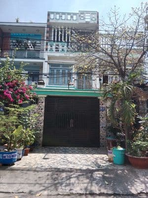 Nhà cần bán 1 trệt 2 lầu 5x24m2 full thổ cư sổ sẵn