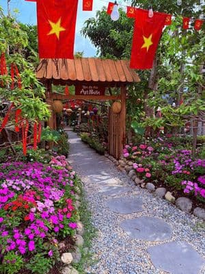 Bán đất mặt tiền đường CMT8, có dòng tiền cho thuê