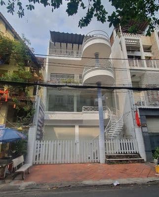 Cho Thuê Nhà Rộng Mặt Tiền Hoa Lan_8x18m_Trệt 3 Lầu.