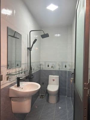 Mặt tiền Thụt THái Phiên, Q 11, DT 3.8x12m 2 lầu 4 PN 3WC giá 6.97 tỷ