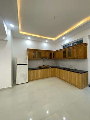 14tr nhà phố 1 trệt 2 lầu trống sẵn dễ xem nhà