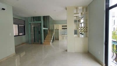 Nhà Phố Vinhomes Grand Park 84m² thang máy, máy lạnh, ngăn phòng