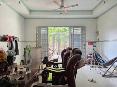Nhà xây 4 tầng - DT: 5 x 21m - khu Lê Văn Thịnh - bán 10 tỷ