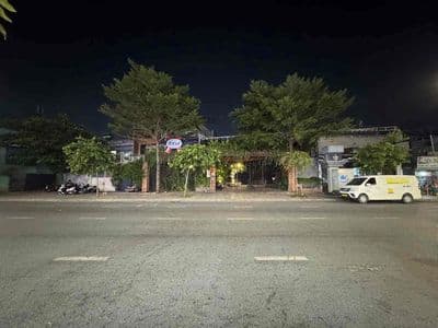Cho thuê mặt bằng mặt tiền đường Tô Hiệu, 25 x 50m,Vị trí siêu đẹp Vip
