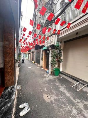 Nhà Chùa Bộc, ngõ thông kd, 2 thoáng, mới đẹp ở ngay 42m2*4T.