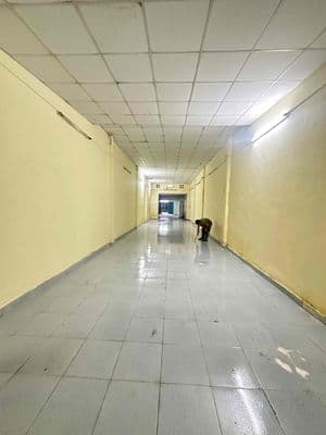 cho thuê nhà h5m năm châu p11 tân bình. DT: 4m5 x 34m trêt lững 15tr