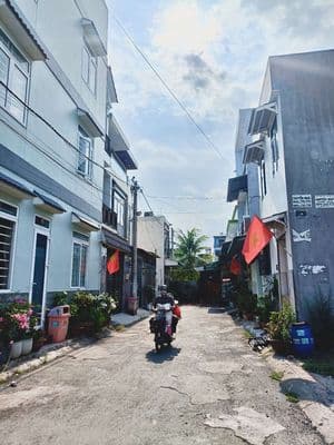 Nhà đẹp 2 tầng, Lã Xuân Oai, 53m2, Tăng Nhơn Phú, Q.9