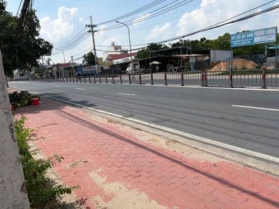 Cho thuê mặt bằng mặt tiền tỉnh lộ 8 gần KCN Đông Nam