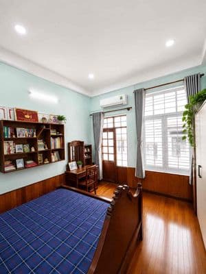 BÁN NHÀ ĐẸP LẠC LONG QUÂN – XE HƠI ĐỖ CỬA – NGANG 4M NỘI THẤT CAO CẤP