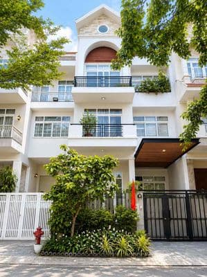 Đẹp lắm! biệt thự himlam q7- hầm 3 lầu! ở và văn phòng!