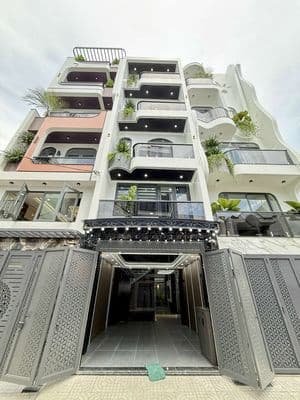 Siêu Phẩm 4 Tầng Có Thang Máy Nguyễn Văn Quá. Ngay Ngã tư Quang Trung