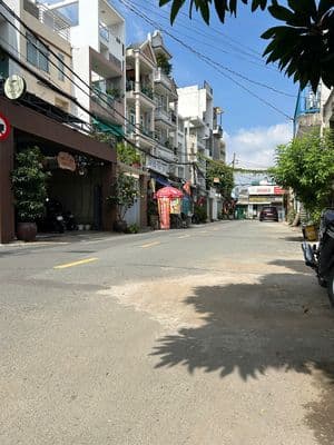 NHÀ - MẶT TIỀN ĐƯỜNG SỐ 28 - GẦN LÊ VĂN THỊNH BÁN 10 TỶ