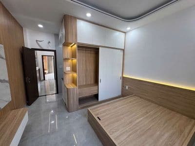 Tân Phú 4x20 đúc 2 lầu Hẻm xe hơi