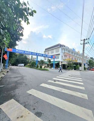Nhà phố mặt tiền Shophouse kdc Phú Mỹ Hiệp đối diện diện chung cư Bcon
