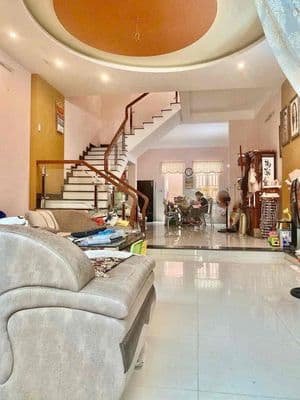 Bán gấp nhà 3 tầng mặt tiền Phần Lăng- Huỳnh Ngọc Huệ