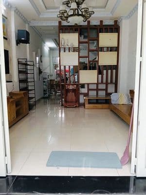 Cạnh Đại Học Ngân Hàng nhà trệt lầu 56m2 cho thuê 8tr/ tháng 4.9 tỷ TL