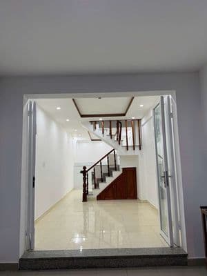 Sieu phẩm 2 tầng DT54 đường xe hơi vị Trí vip ngay vincom quận 9 hiếm