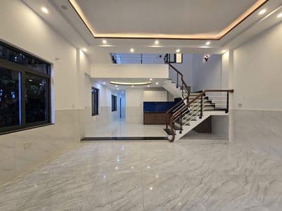 Căn góc 2 tầng vip sát chợ phong nam