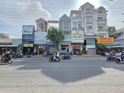 Nhà mặt tiền kinh doanh Trần Hưng Đạo gần BigC Go Dĩ An