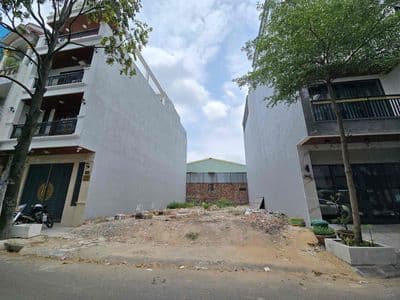 Đất gần E/ON Tân phú (100M2) Dân Trí đường 10M2