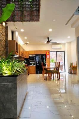 Nguyên căn Vạn Phúc City 5x21m (Hầm 4 tầng) Full nội thất ở giá 35tr